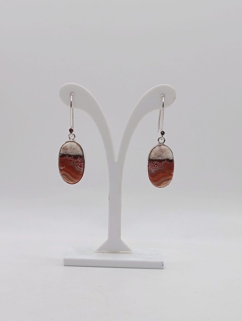 ΑΣΗΜΕΝΙΑ ΣΚΟΥΛΑΡΙΚΙΑ ΜΕ ΠΟΛΥΧΡΩΜΟΥΣ ΑΧΑΤΕΣ